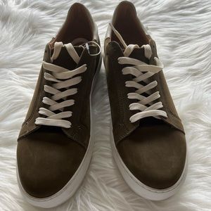 SHOE THE BEAR COPENHAGEN MENS SNEAKERS SZ 10 NWOT/BOX.